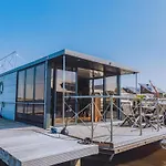 Alpstuga Tiny Houseboat De Woudaap - I *