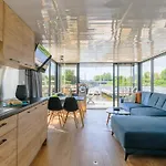 Tiny Houseboat De Woudaap - I * Uitgeest