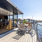 Tiny Houseboat De Woudaap - I Alpstuga *