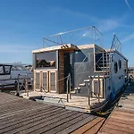 Tiny Houseboat De Woudaap - I