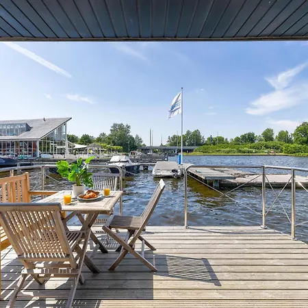 Tiny Houseboat De Woudaap - I シャレー Uitgeest