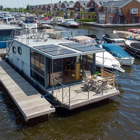 シャレー Tiny Houseboat De Woudaap - I Uitgeest