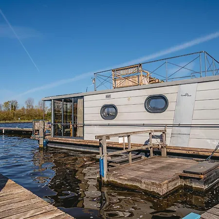 Chalet Tiny Houseboat De Woudaap - I Uitgeest